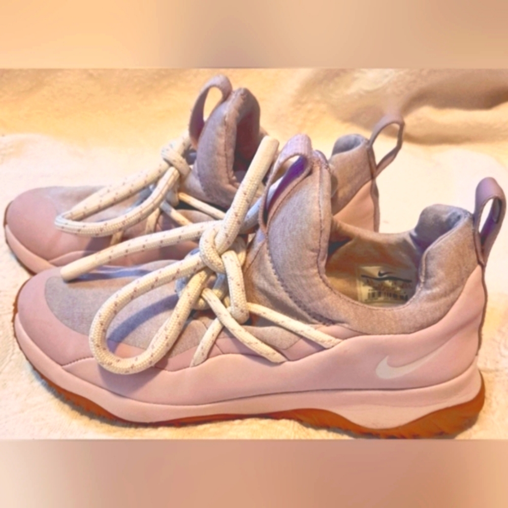 Nike City Loop BabyPink Exercise Gym Workout Comfy Running Sneaker Shoe Size 8.5